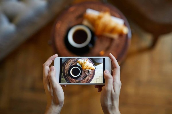 Using AI based image generation tool to transform your ordinary pictures into amazing pics